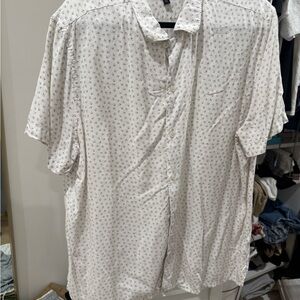 Men's button down short sleeve Shirt
